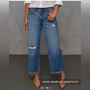 ALYX] DARK WASH HIGH RISE 28" INSEAM BAGGY FIT
Hidden Jeans
NWT